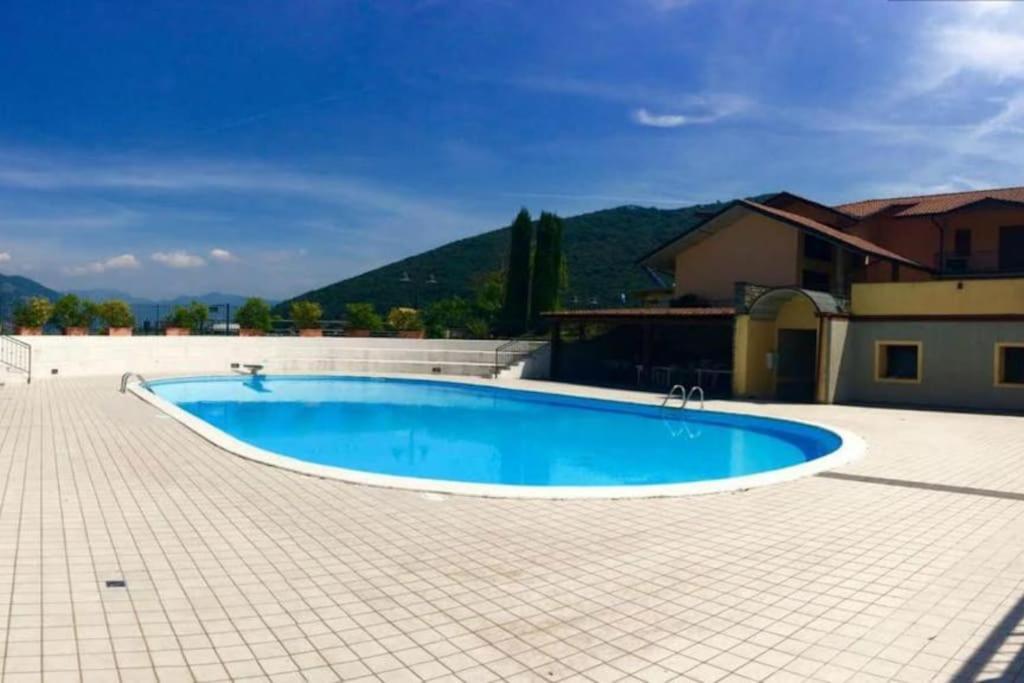 Copelia - Pool And Elegance Apartment Paratico Luaran gambar