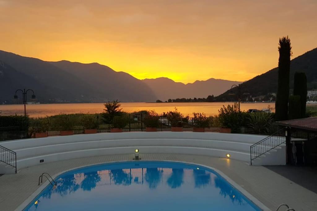 Copelia - Pool And Elegance Apartment Paratico Luaran gambar