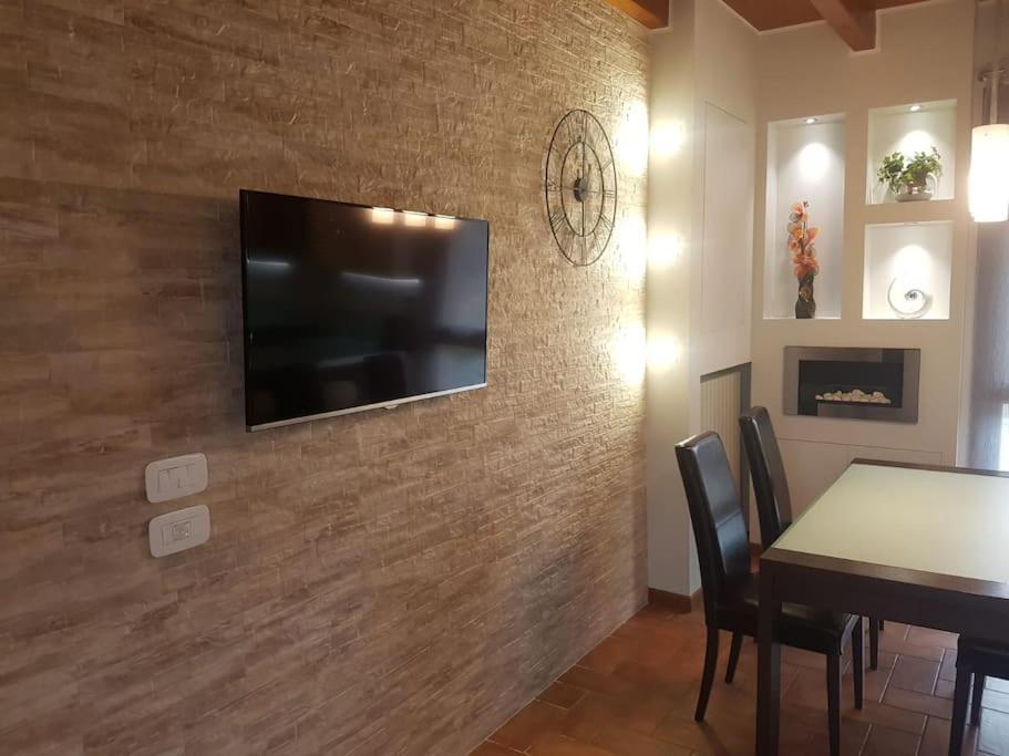 Copelia - Pool And Elegance Apartment Paratico Luaran gambar